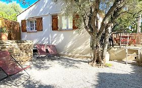 Maison Au Calme Avec Jardin Et Parking, Proche De Tout !